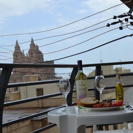 Mellieha Town Centre Bright & Spacious 3 Bedroom Apartment エクステリア 写真