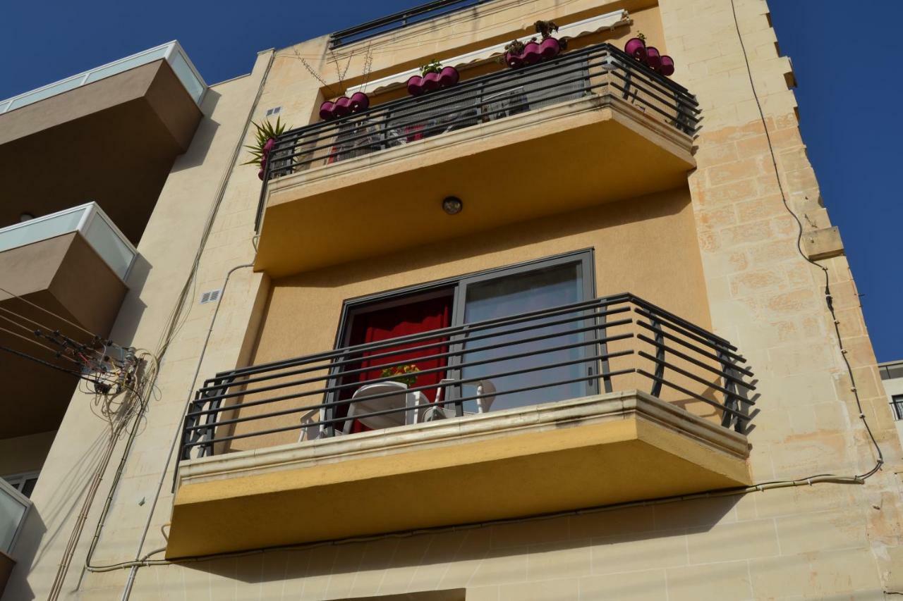 Mellieha Town Centre Bright & Spacious 3 Bedroom Apartment エクステリア 写真