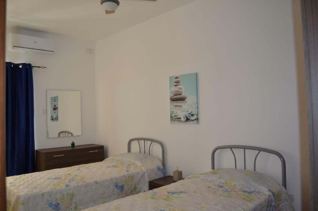 Mellieha Town Centre Bright & Spacious 3 Bedroom Apartment エクステリア 写真