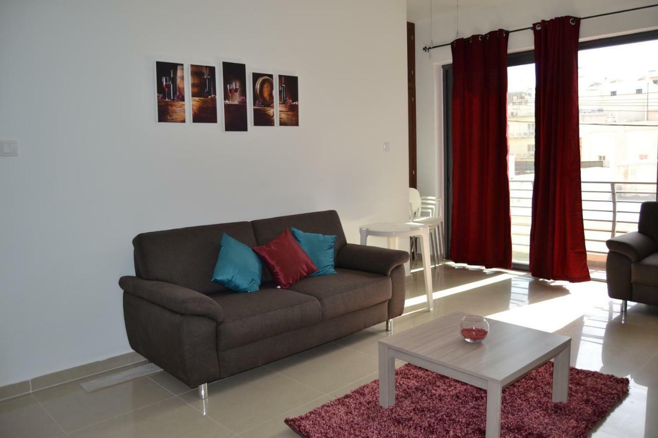 Mellieha Town Centre Bright & Spacious 3 Bedroom Apartment エクステリア 写真