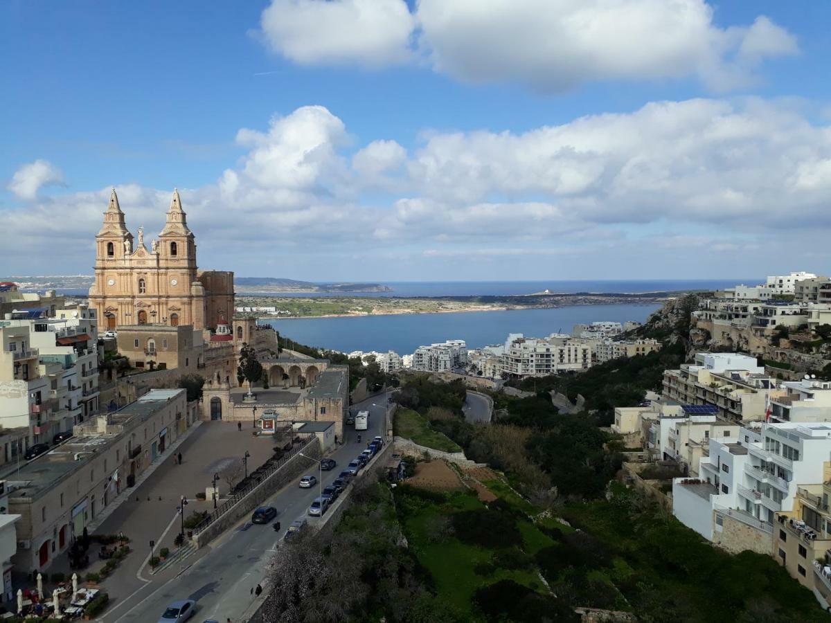 Mellieha Town Centre Bright & Spacious 3 Bedroom Apartment エクステリア 写真
